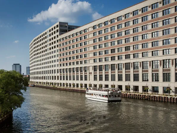 900 N Kingsbury St, Chicago, IL