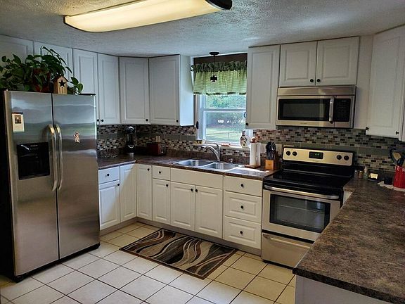 4th image of 1384 Stone Dr