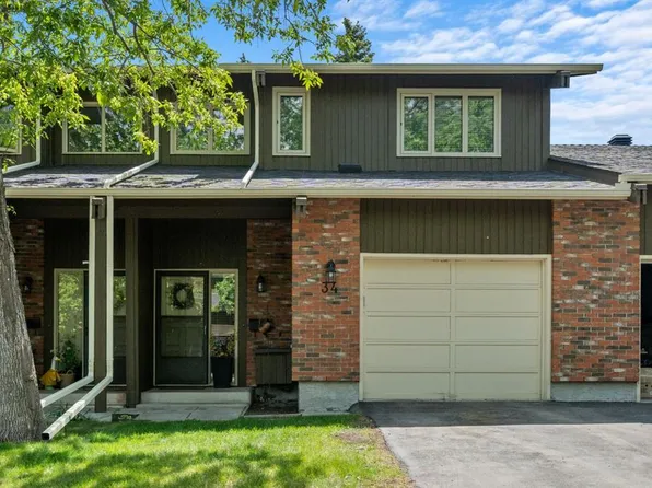 10001 N Brookpark Blvd SW #34, Calgary, AB T2W 3E3
