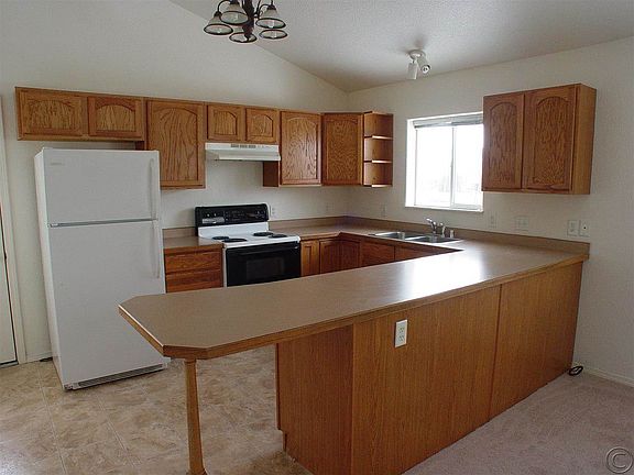 4th image of 2823 Sheffield Dr