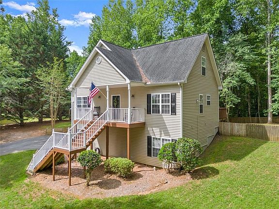 5th image of 267 Martins Grove Rd