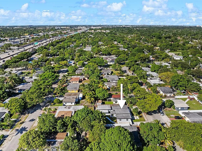 13840 NW 5th Ct — Photo 5