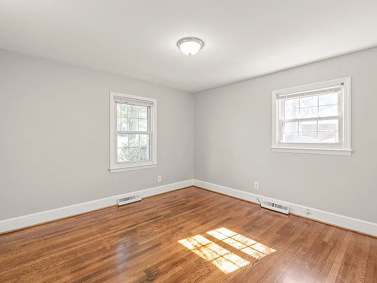 4914 Kistler Ave — Photo 17