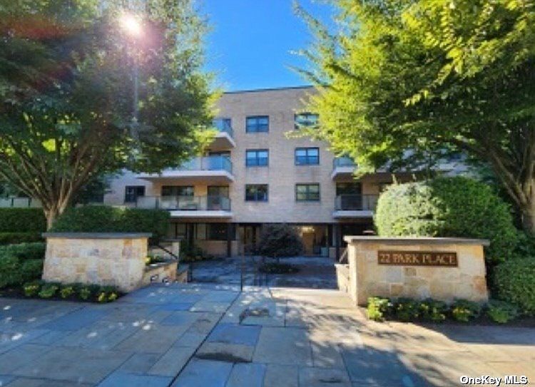 22 Park Place UNIT 4L, Great Neck, NY 11021 | Zillow