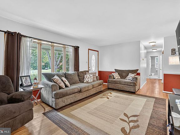 3rd image of 202 Conchester Rd