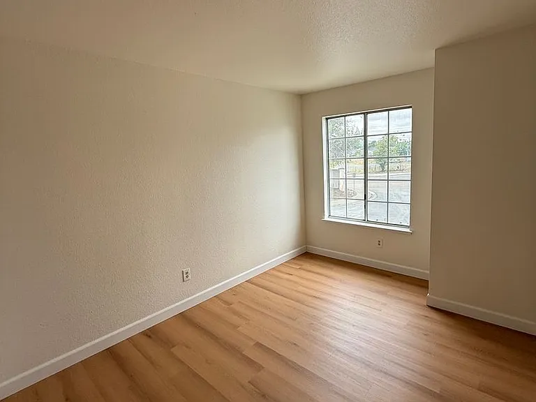 109 Birchwood Ct — Photo 14