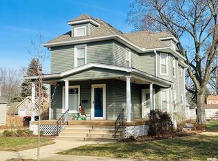 804 Main St, Henry, IL 61537