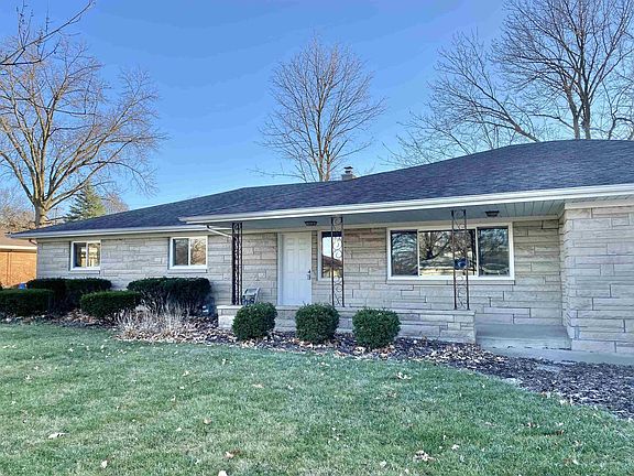2nd image of 3736 Bruneal St