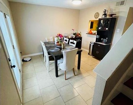 4th image of 1715 Moritz Dr APT 4