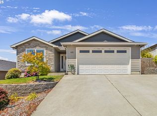 621 SE Rose Ridge Dr, Winston, OR 97496