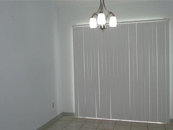 3rd image of 4420 SW 168th Ln