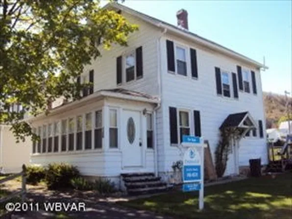 81 E Main St, Loganton, PA 17747