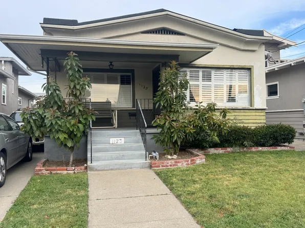 1125 Versailles Ave, Alameda, CA 94501