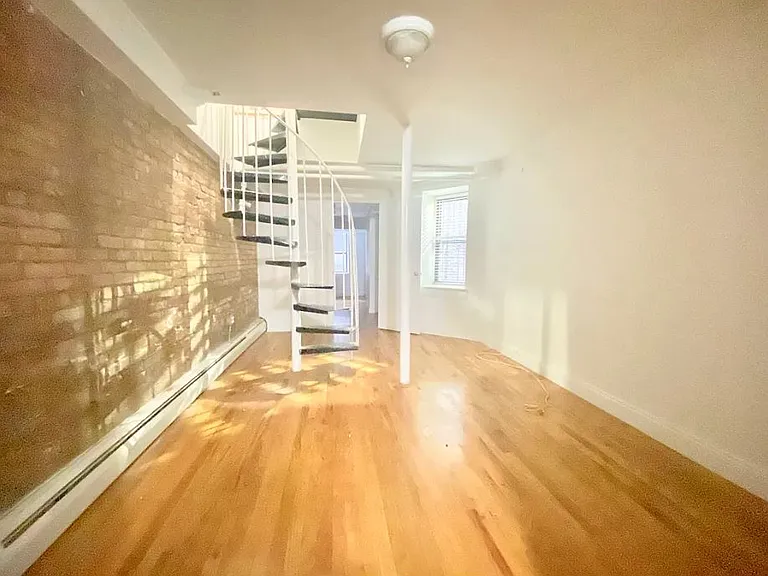 118 E 102nd St #1D — Photo 7