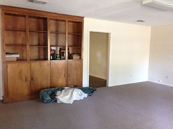 2nd image of 1304 E 47th St