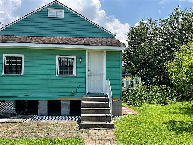 520 Allen St — Photo 2