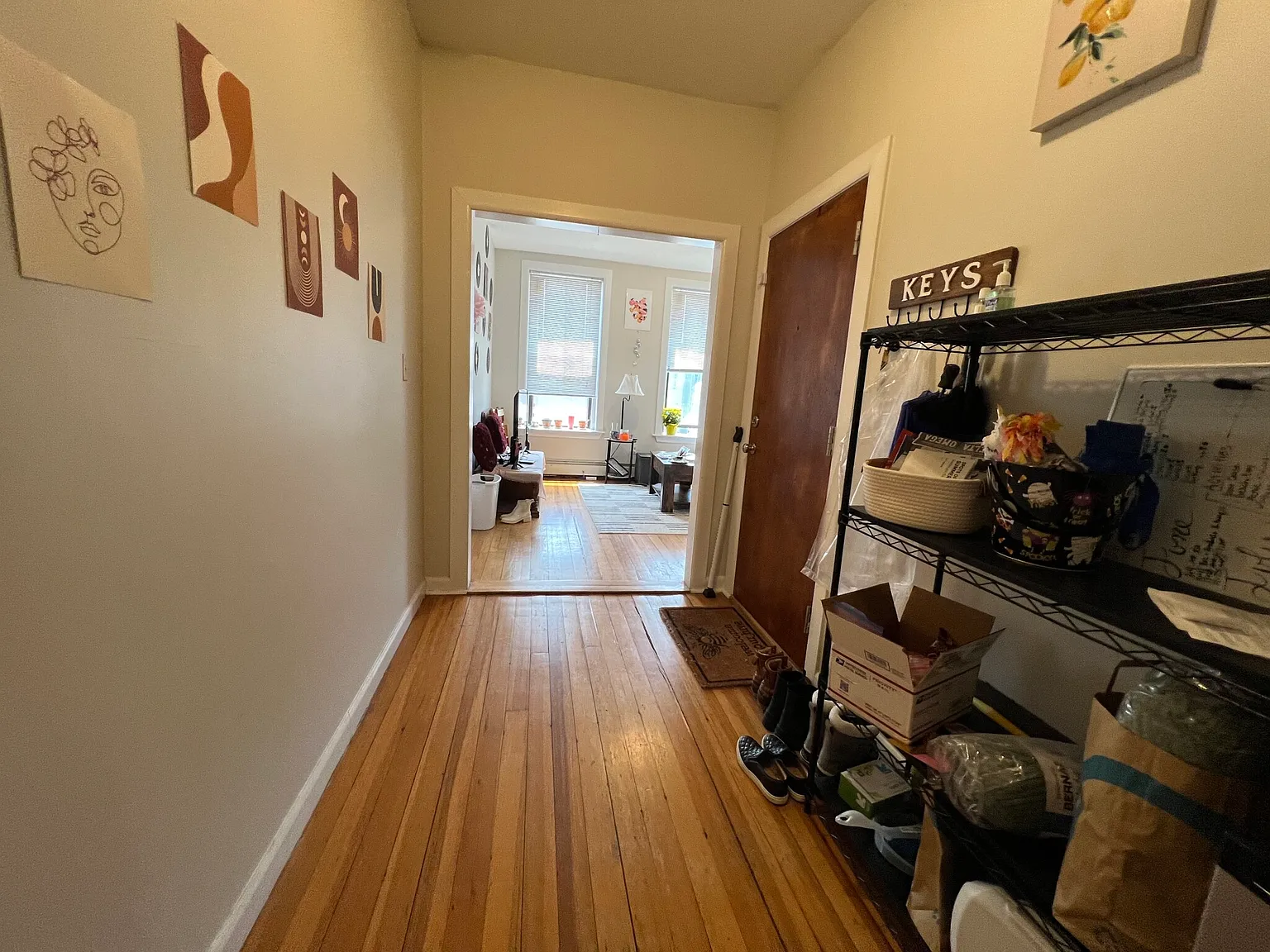 3 bed, 1.5 bath, 1040 sqft, $3,850 — Photo 3