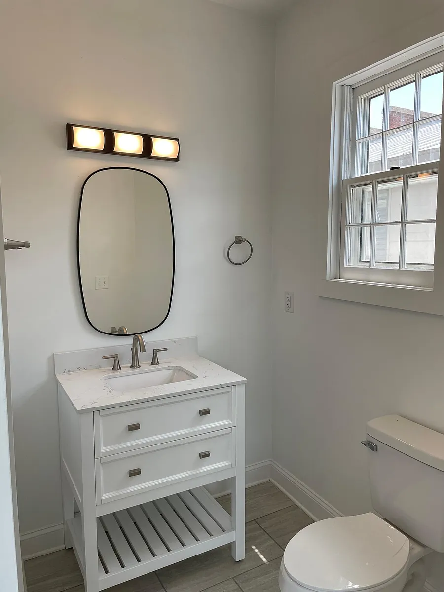 Building Photo - 405 Rivermont Ave #1