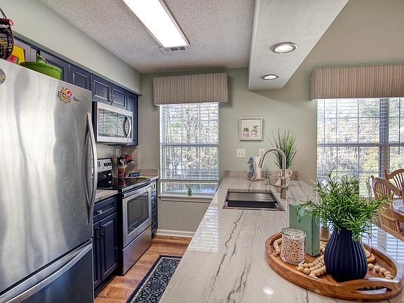 5th image of 647 Woodmoor Dr. #301