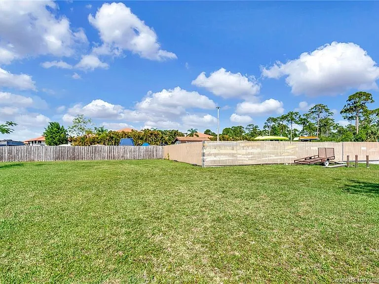 511 SW South River Dr #207 — Photo 58