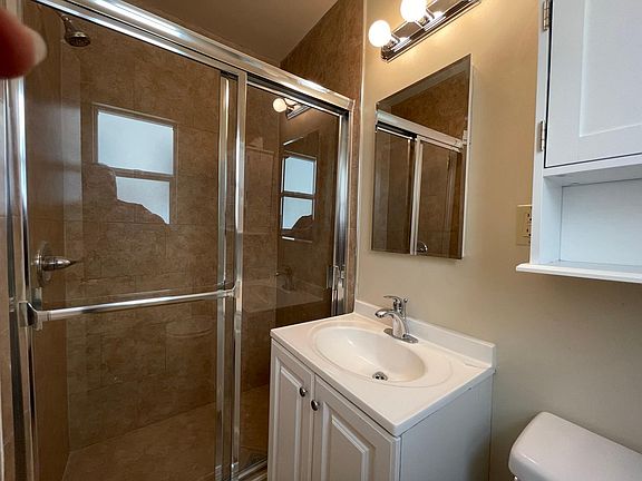 4th image of 1961 Chariton St APT 1