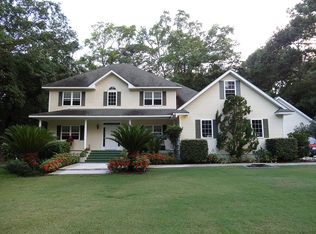 411 Quarterman Dr, Savannah, GA 31410