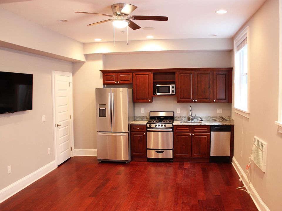 1st image of 117 Chestnut St APT 502