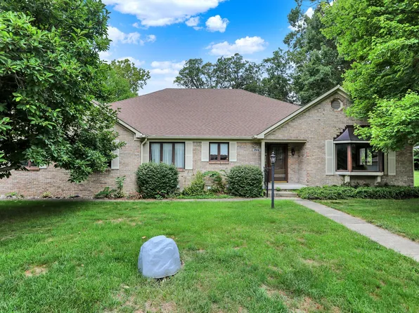 944 Timber Grove Pl, Beech Grove, IN 46107