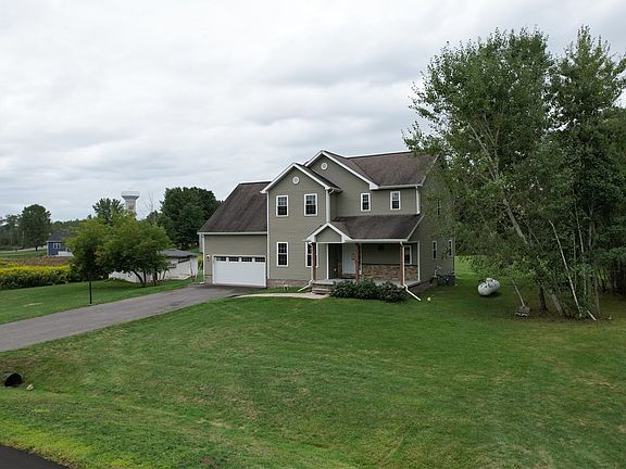 3rd image of 31 Creighton Dr
