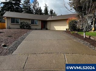 3233 Sandalwood Ln NW, Salem, OR 97304