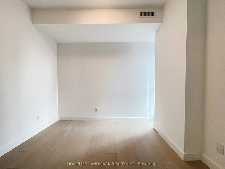 81 Wellesley St E #903 — Photo 7