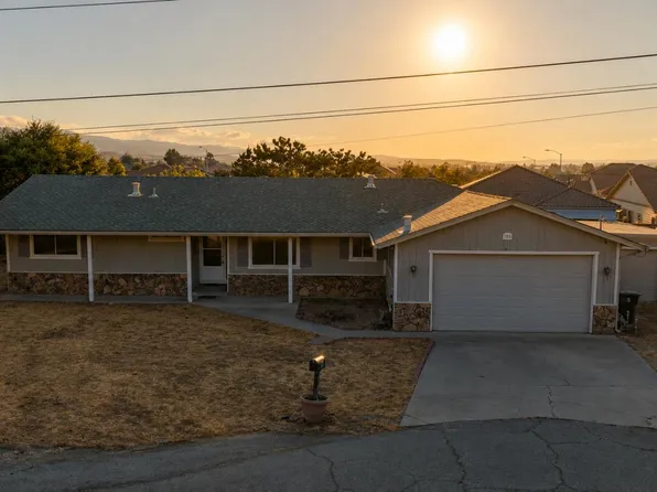 100 El Dorado Dr, Hollister, CA 95023