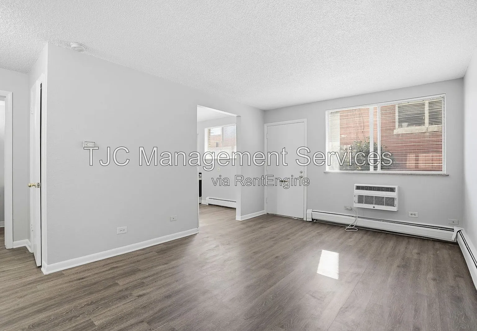 2 bed, 1.0 bath, 725 sqft, $1,285 — Photo 3