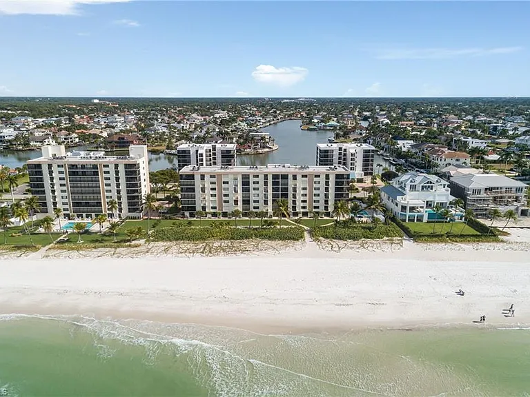 10475 Gulf Shore Dr #115 — Photo 43
