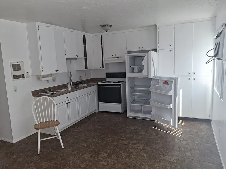 12628 Laurel St #B — Photo 4