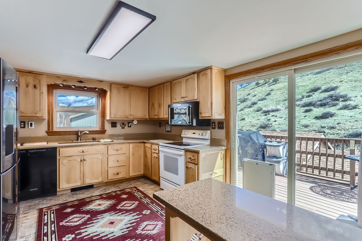 16450 Dakota Ridge Road - Print Quality - 006 - 09 Kitchen