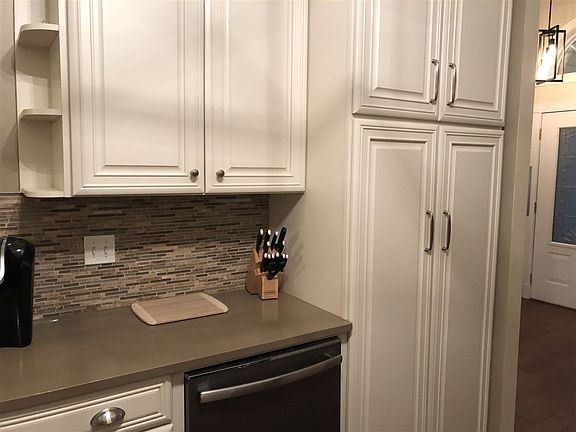 5th image of 70 Dogwood Ln