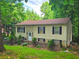 326 Pack Horse Ford Dr, Shepherdstown, WV 25443