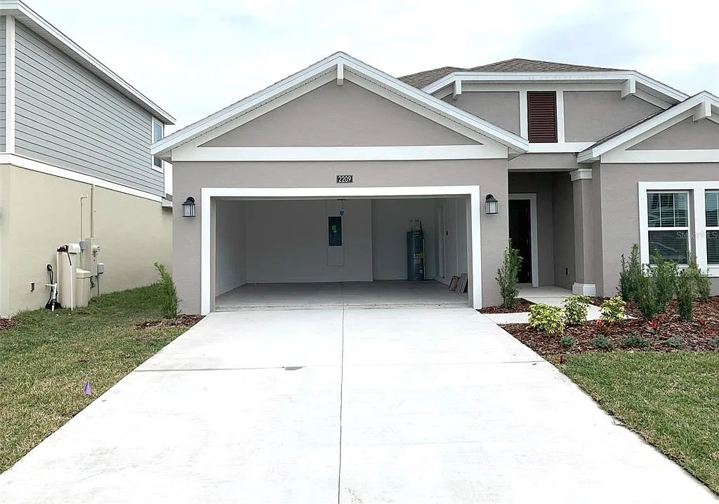 4 bed, 2.0 bath, 1843 sqft, $2,800 — Photo 3
