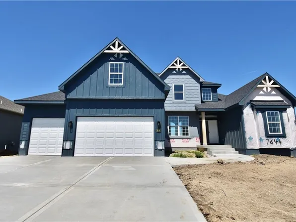 7644 N Sycamore Ave, Kansas City, MO 64158