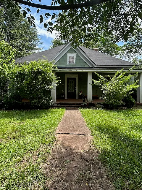 2 bed, 800 sqft, $1,500 — Photo 1