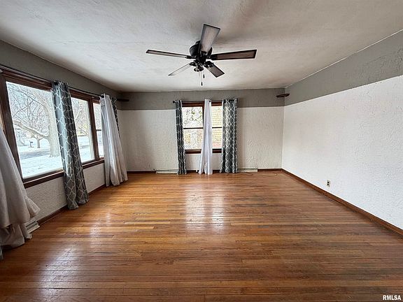 3rd image of 309 N 6th St
