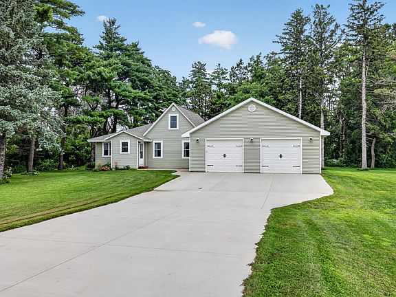 4th image of 15832 585th St
