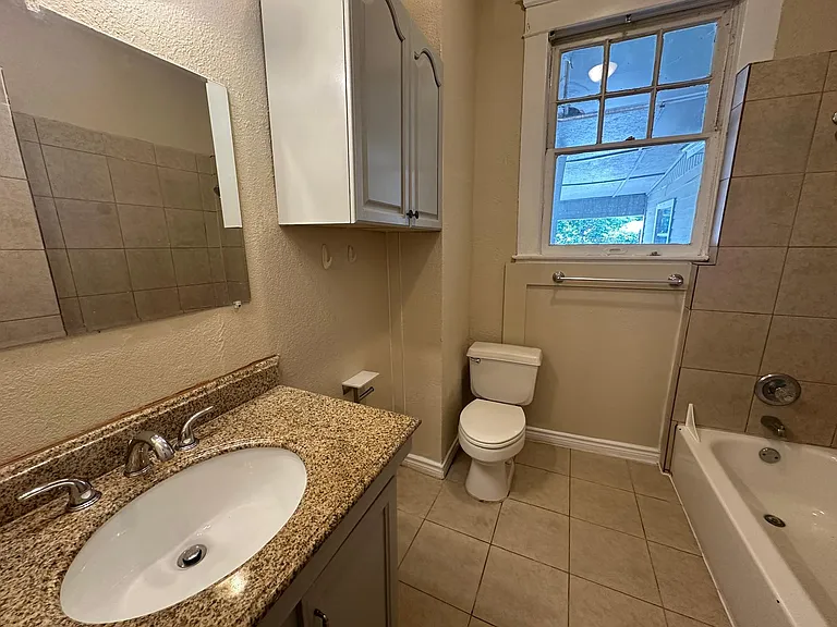 5208 E Side Ave #1 — Photo 8