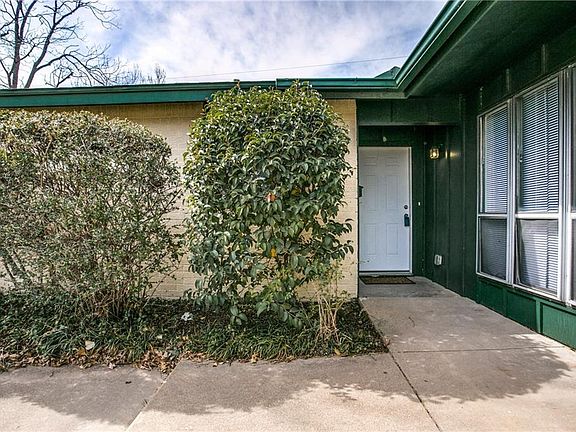 3rd image of 1502 Paris Dr