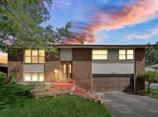 3108 Oakwood Dr, Hazel Crest, IL 60429