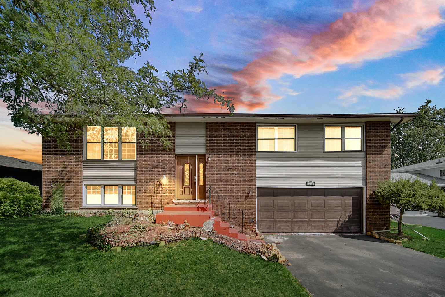 3108 Oakwood Dr photo 1