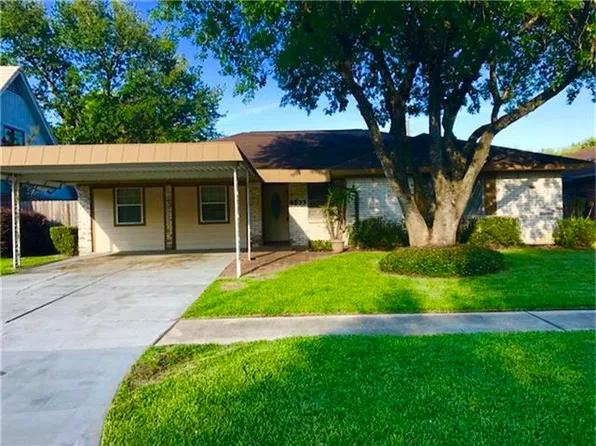 4533 College Park Dr, Deer Park, TX 77536