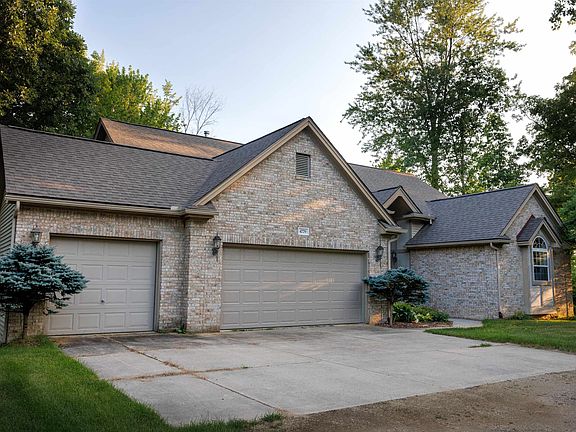 2nd image of 4779 Cusenza Dr