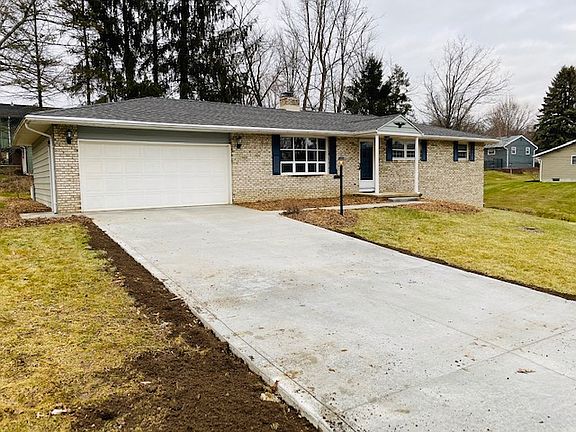 2nd image of 1064 Devonshire Ln